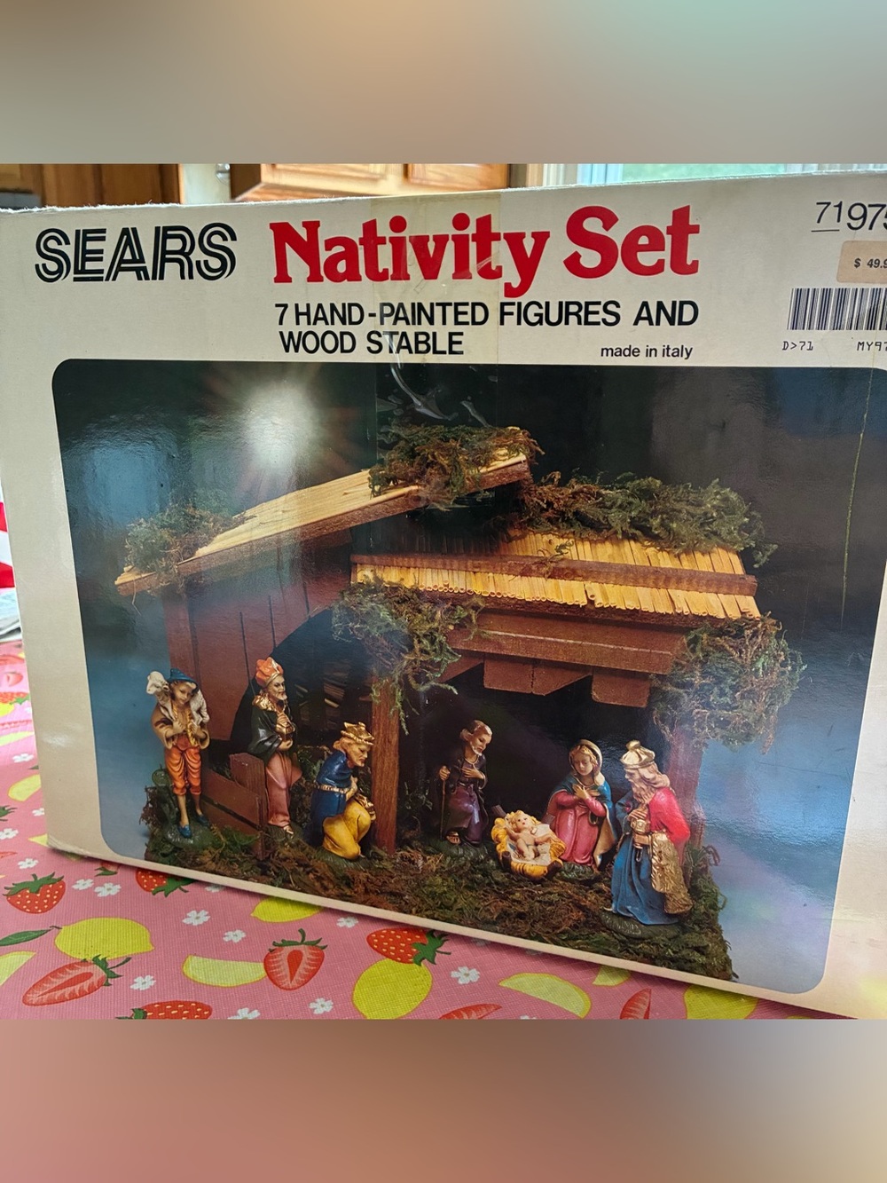 Vintage Nativity Set with Wood Stable from Italy 8 pieces- figures-5 1/4 “